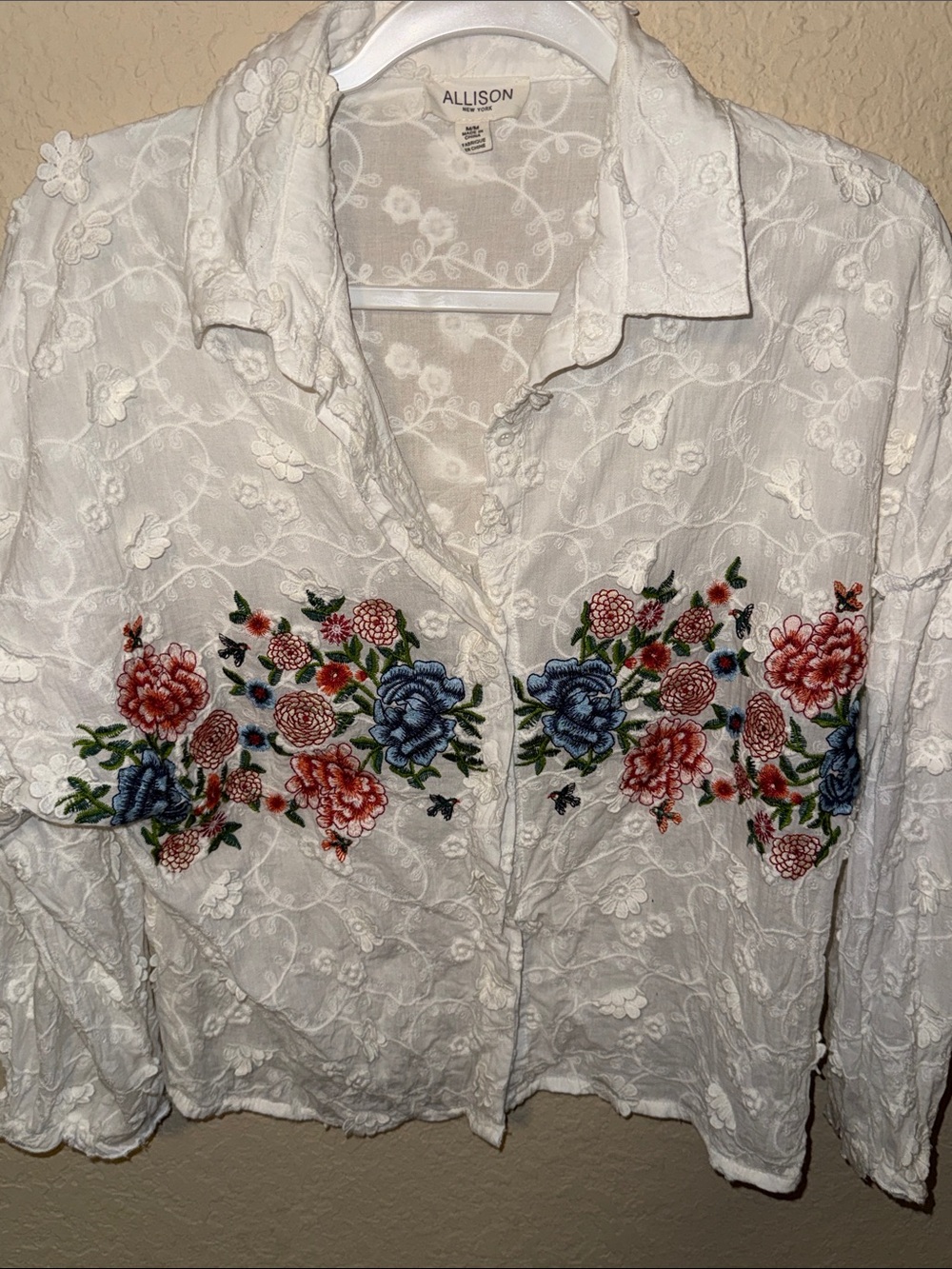 Allison New York Anthropologie White Embroidered Floral Button-Down Shirt medium